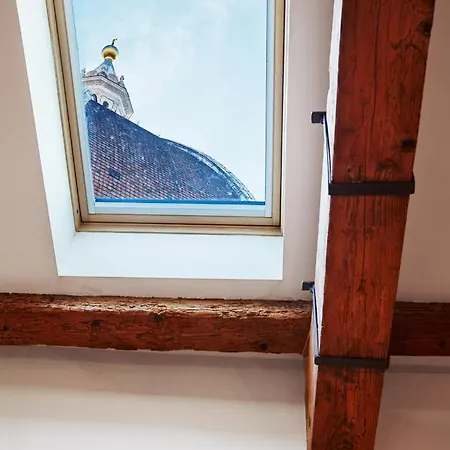 The Flora And Florian - The Feeling Of Touching The Duomo Apartment